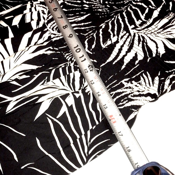 ❤️ Women’s TORRID NWT Zebra Dress Mid Wash Challis Smocked Bodice Dress Sz 0 - Picture 9 of 11